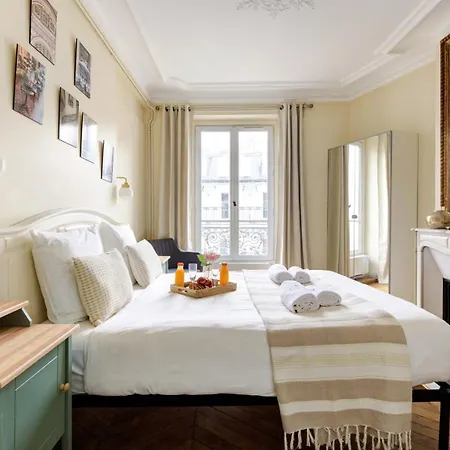 Apartment La Plume A Haven Of Peace In Montorgueil Paris