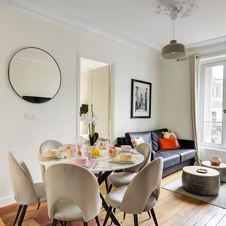 La Plume A Haven Of Peace In Montorgueil Paris