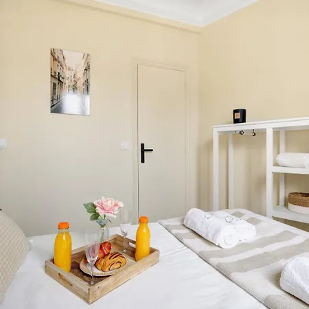 La Plume A Haven Of Peace In Montorgueil Paris